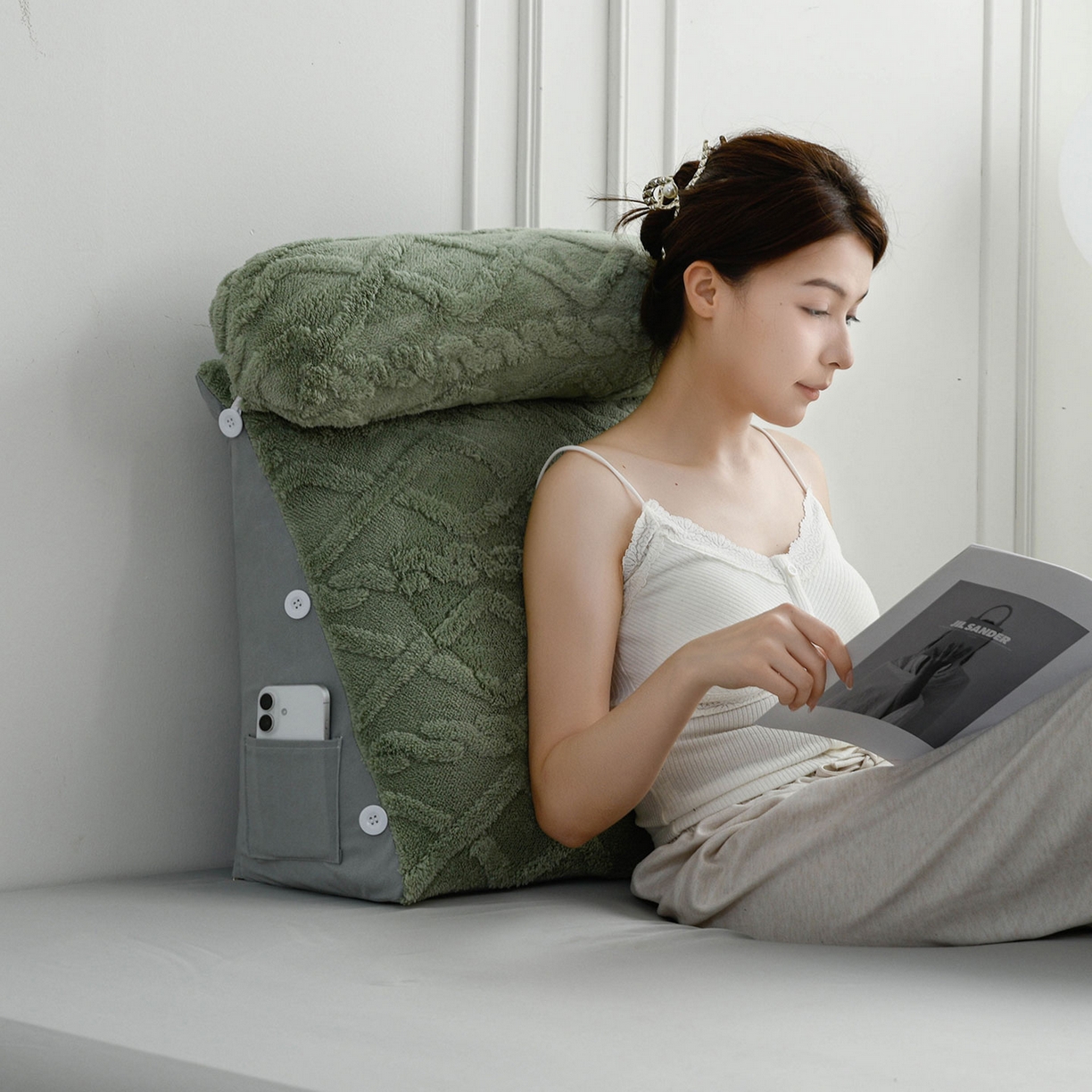 91家纺网 家纺一手货源 找家纺 爱妮灵蚊帐 2025新款塔芙绒头枕三角靠垫代发货 抹茶绿