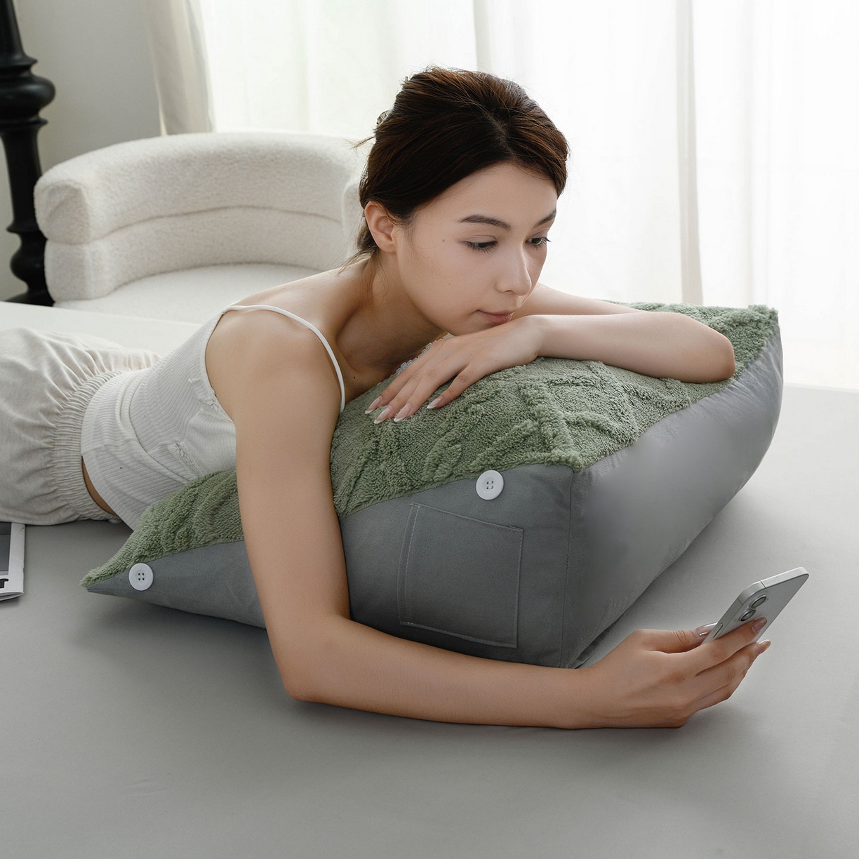 91家纺网 家纺一手货源 找家纺 爱妮灵蚊帐 2025新款塔芙绒头枕三角靠垫代发货 抹茶绿