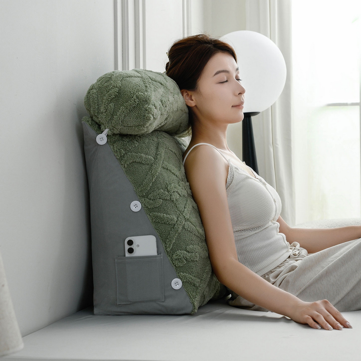 91家纺网 家纺一手货源 找家纺 爱妮灵蚊帐 2025新款塔芙绒头枕三角靠垫代发货 抹茶绿