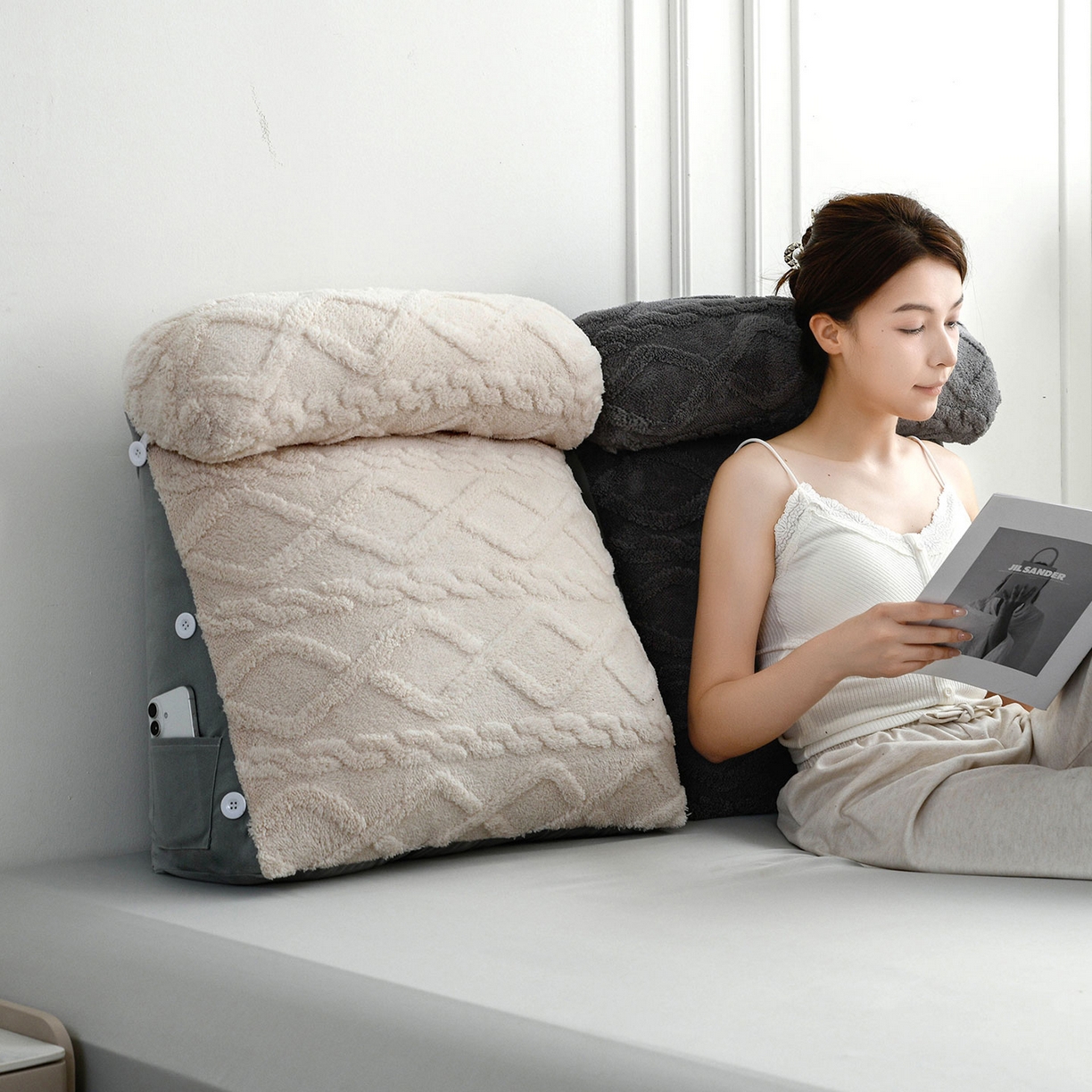 91家纺网 家纺一手货源 找家纺 爱妮灵蚊帐 2025新款塔芙绒头枕三角靠垫代发货 奶白