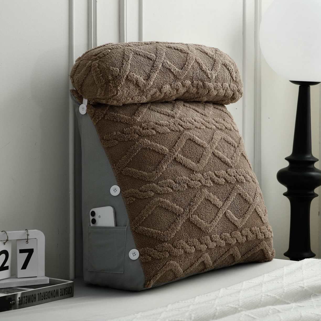 爱妮灵蚊帐 2025新款塔芙绒头枕三角靠垫代发货 奶咖