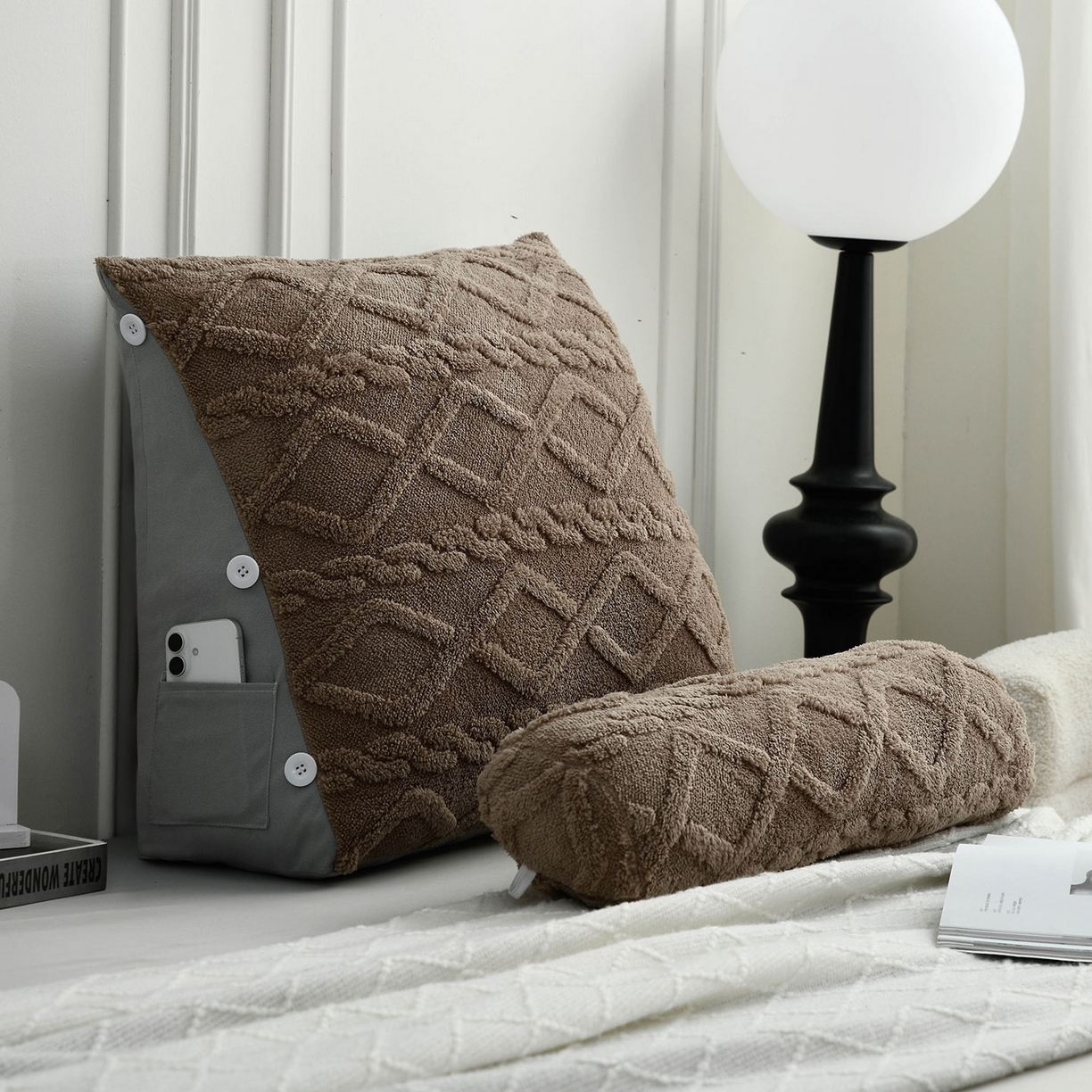 91家纺网 家纺一手货源 找家纺 爱妮灵蚊帐 2025新款塔芙绒头枕三角靠垫代发货 奶咖