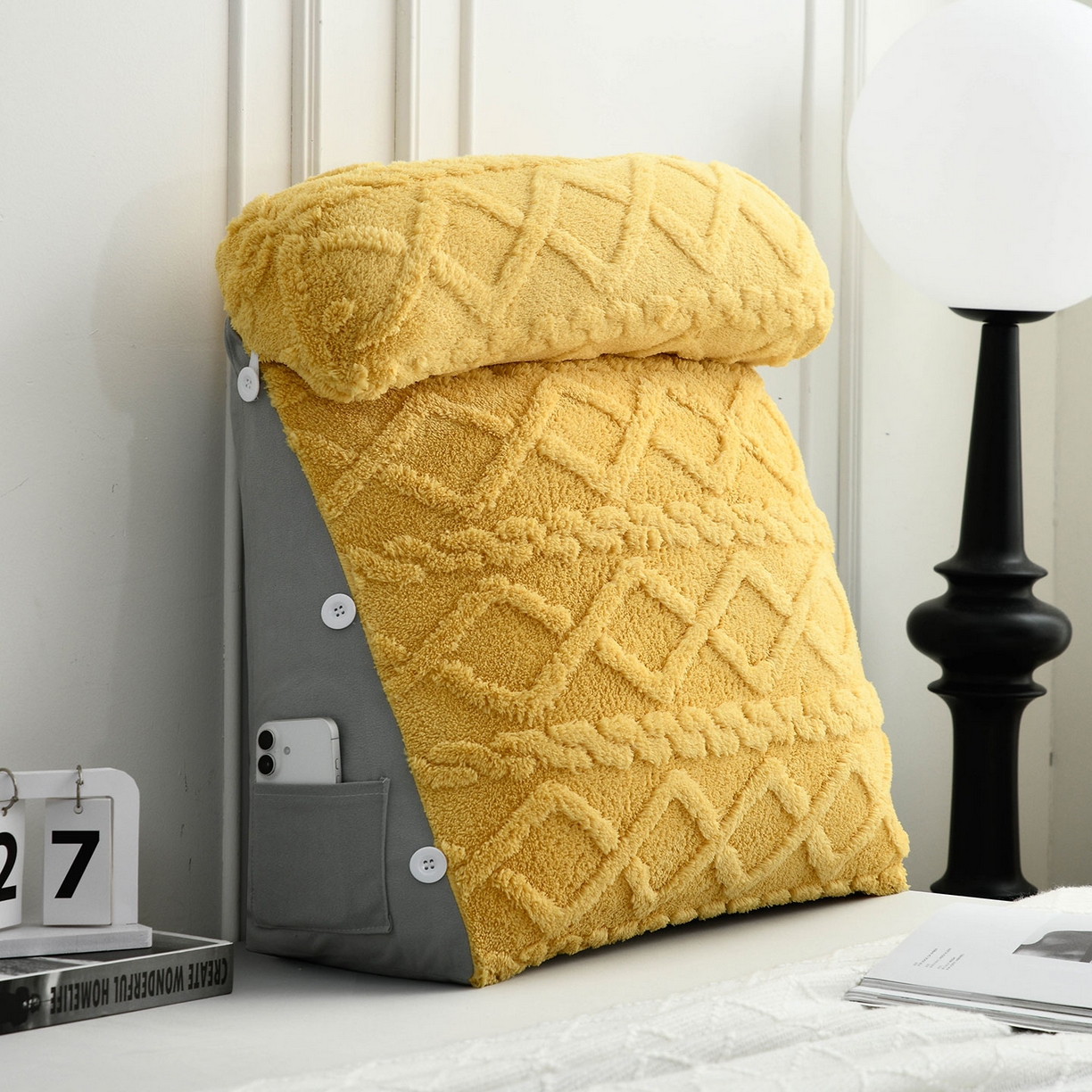 爱妮灵蚊帐 2025新款塔芙绒头枕三角靠垫代发货 柠檬黄