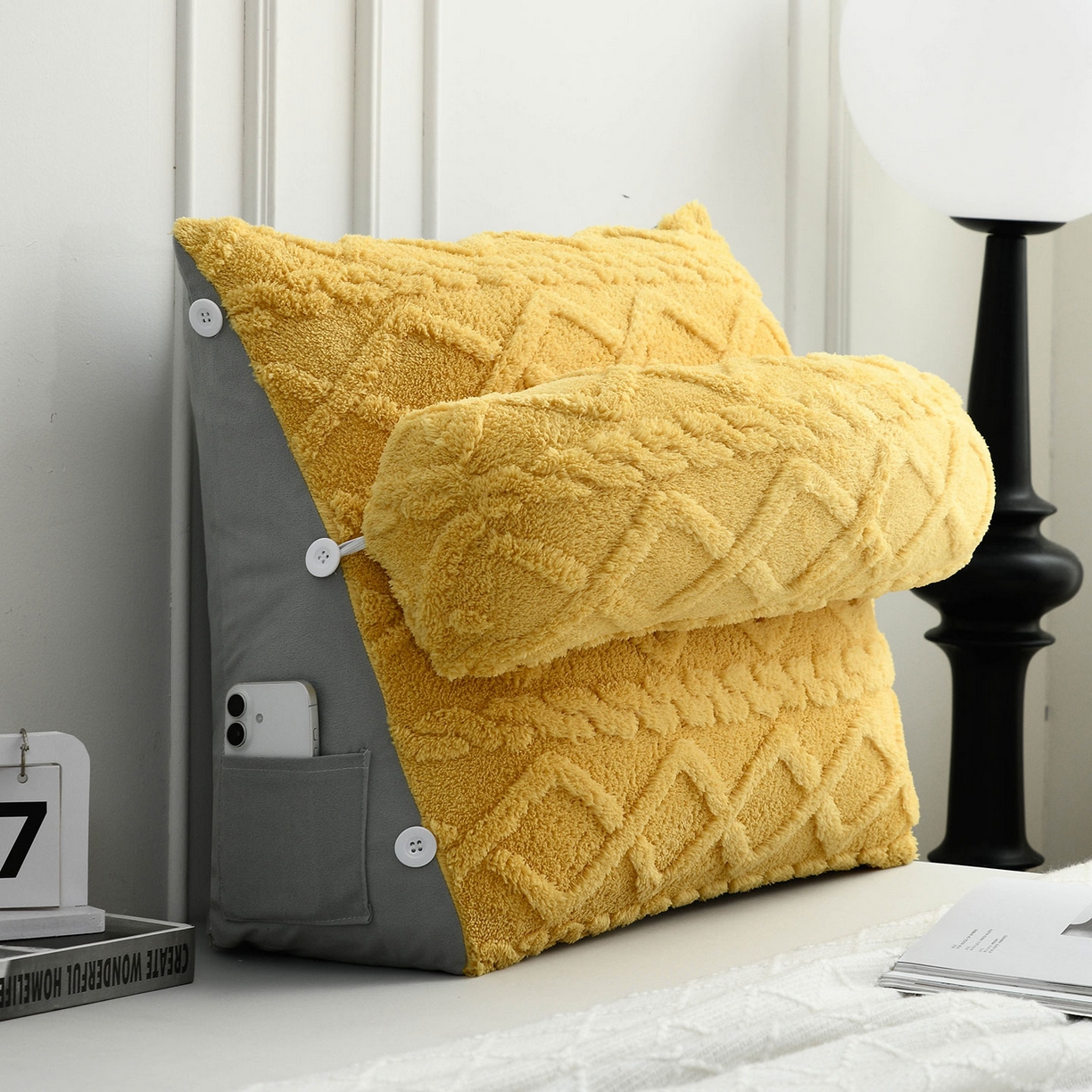 91家纺网 家纺一手货源 找家纺 爱妮灵蚊帐 2025新款塔芙绒头枕三角靠垫代发货 柠檬黄