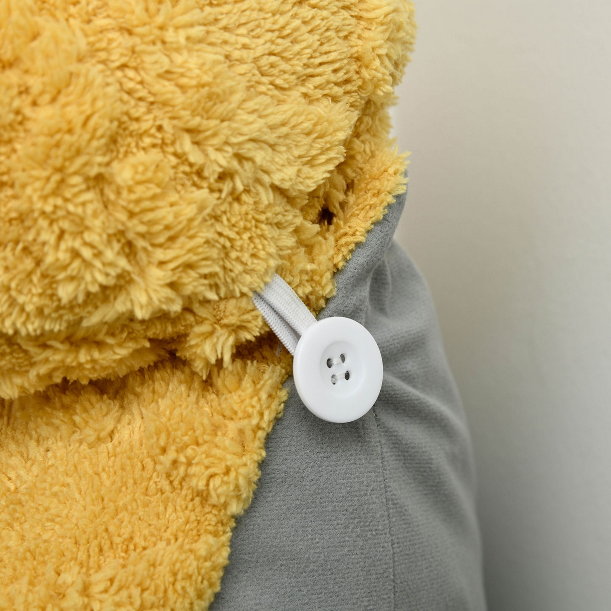 91家纺网 家纺一手货源 找家纺 爱妮灵蚊帐 2025新款塔芙绒头枕三角靠垫代发货 柠檬黄