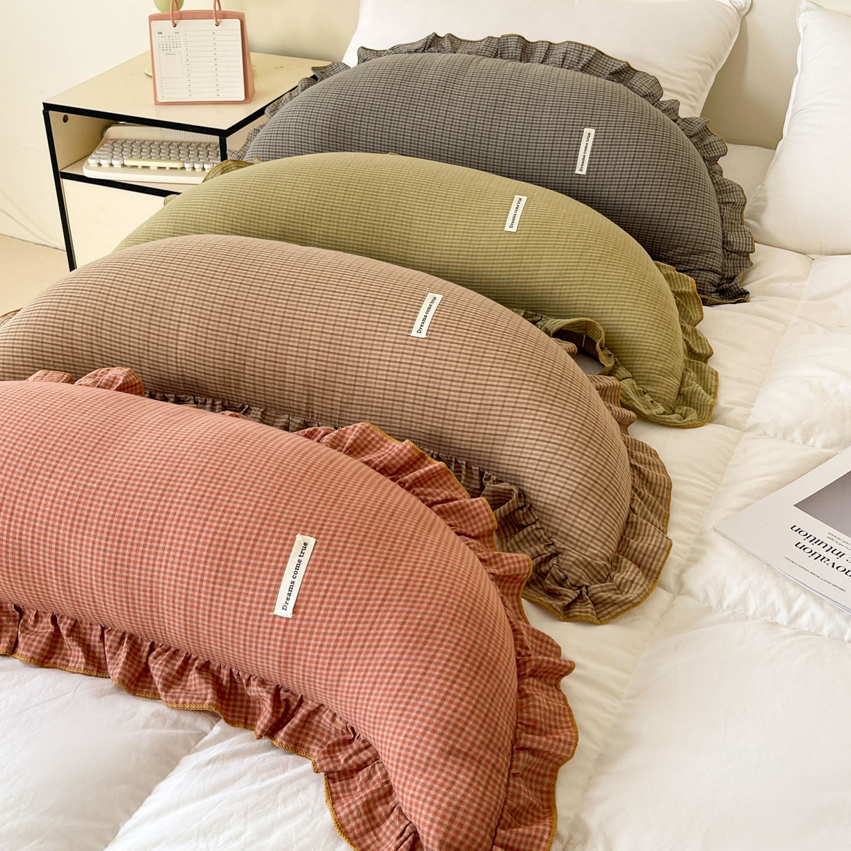 91家纺网 家纺一手货源 找家纺 亦帆枕芯 2025新款全棉纱布长条抱枕月亮抱枕枕芯加枕套可拆洗套装 红色-月亮形