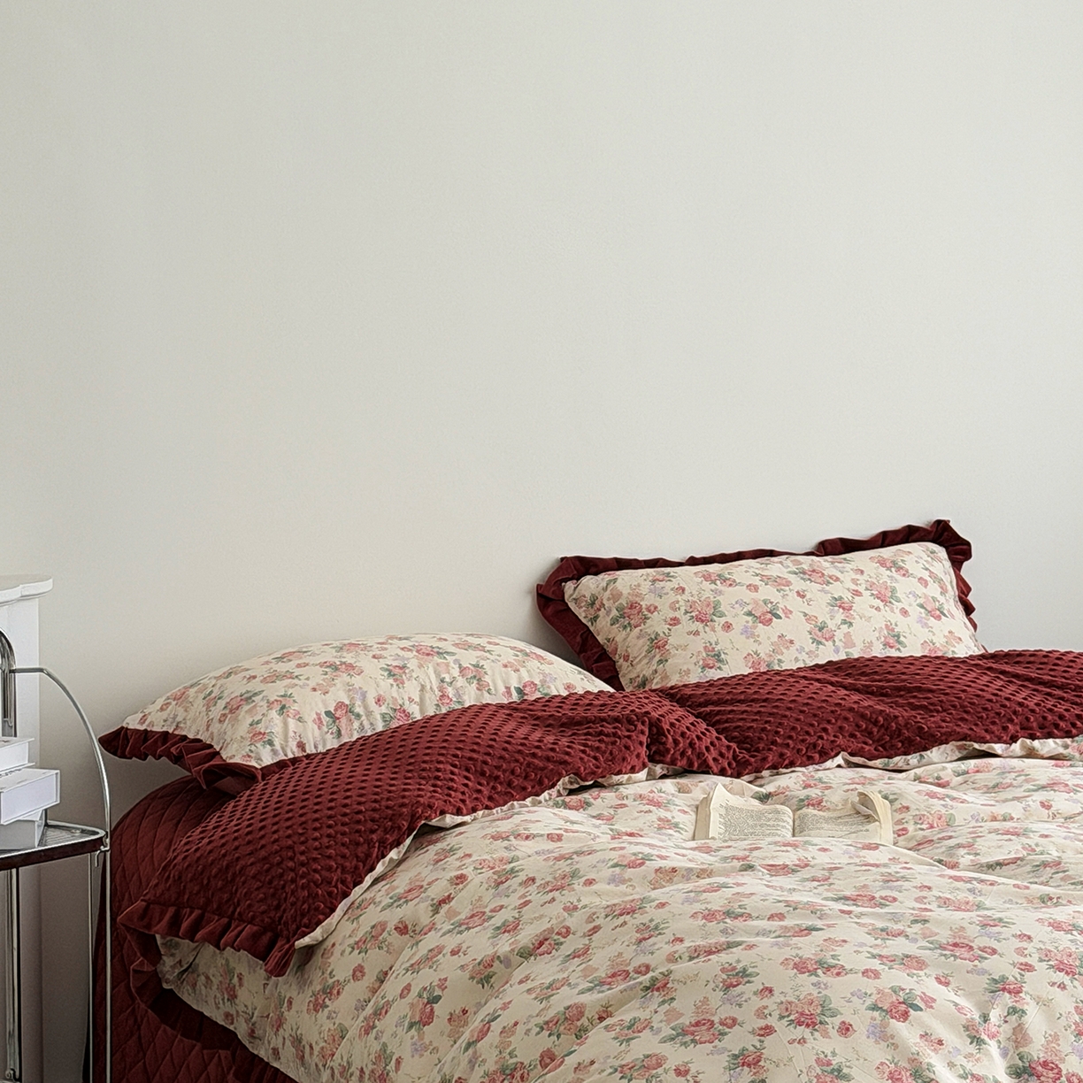 91家纺网 家纺一手货源 找家纺 佰织鑫家居 2025新款木耳边棉加绒床盖款四件套 落了白