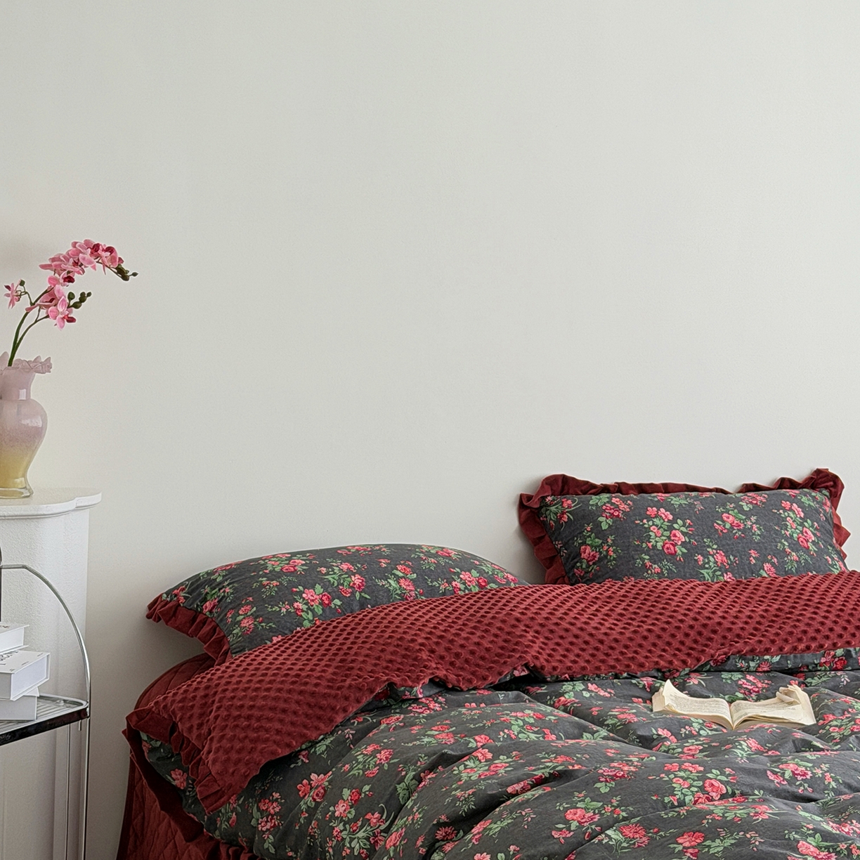 91家纺网 家纺一手货源 找家纺 佰织鑫家居 2025新款木耳边棉加绒床盖款四件套 梨花落