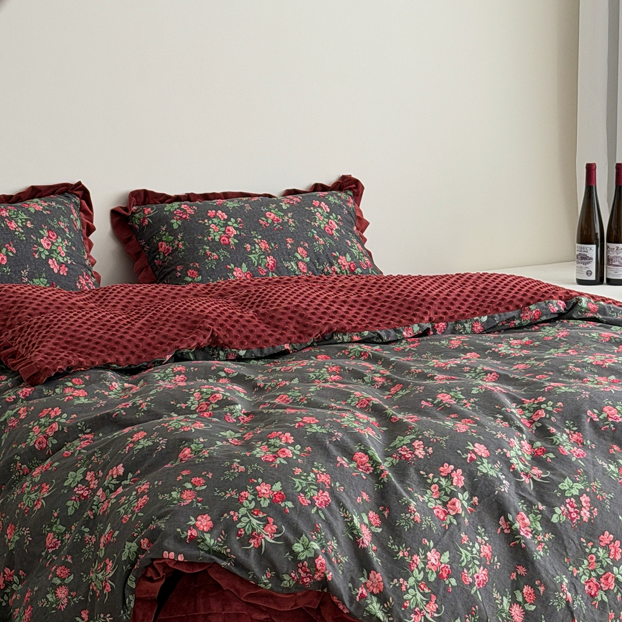 91家纺网 家纺一手货源 找家纺 佰织鑫家居 2025新款木耳边棉加绒床盖款四件套 梨花落