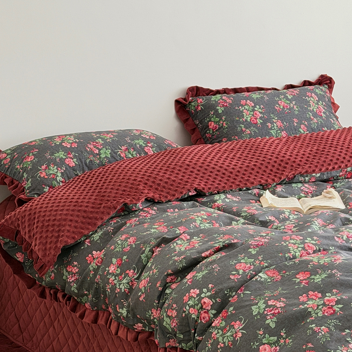 91家纺网 家纺一手货源 找家纺 （总）佰织鑫家居 2025新款木耳边棉加绒床盖款四件套