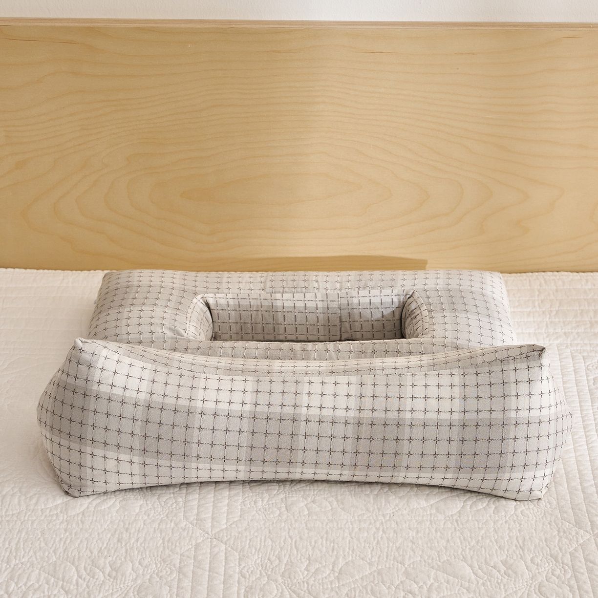 91家纺网 家纺一手货源 找家纺 （总）乐可 2025新款渐变方格护耳组合枕荞麦枕头枕芯