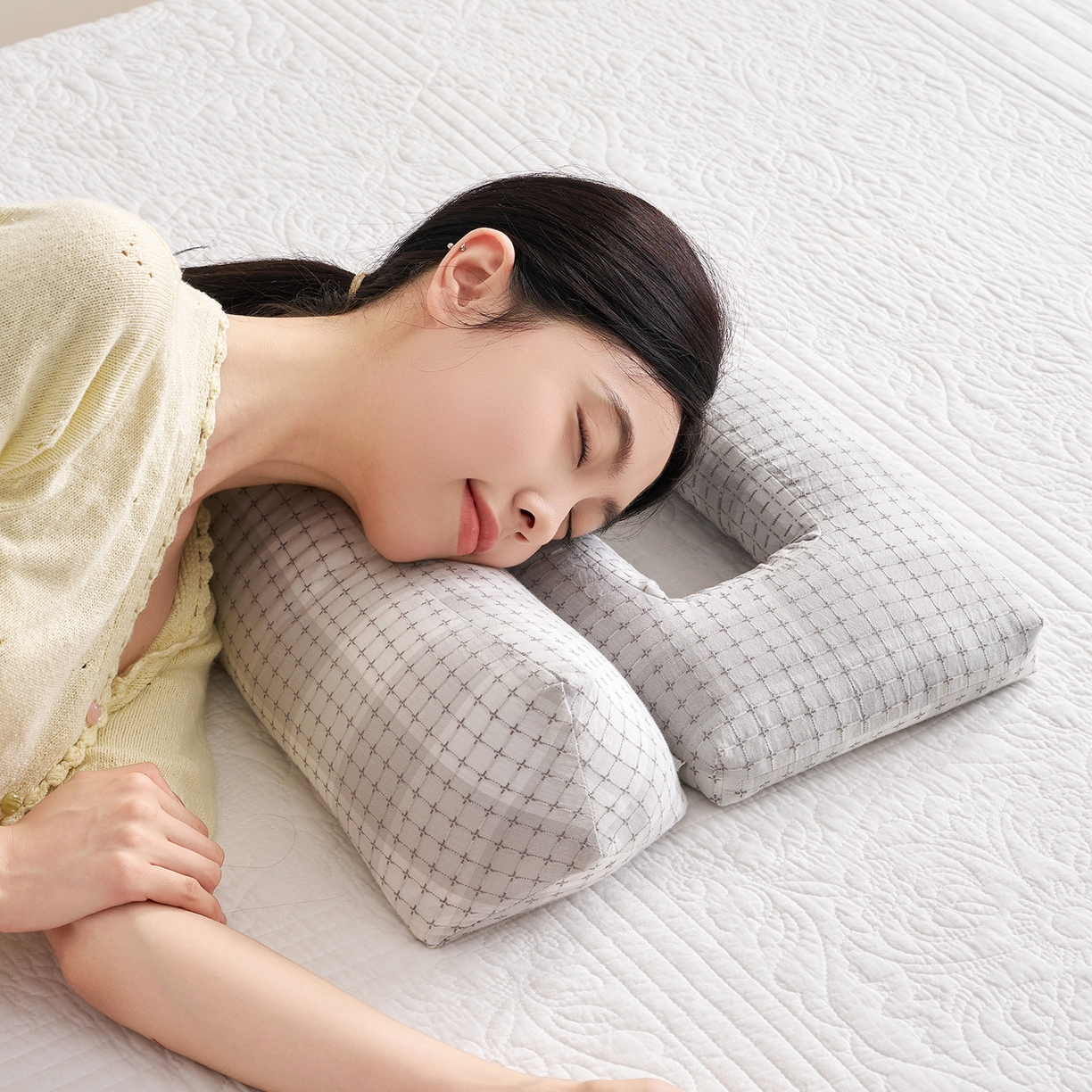 91家纺网 家纺一手货源 找家纺 （总）乐可 2025新款渐变方格护耳组合枕荞麦枕头枕芯