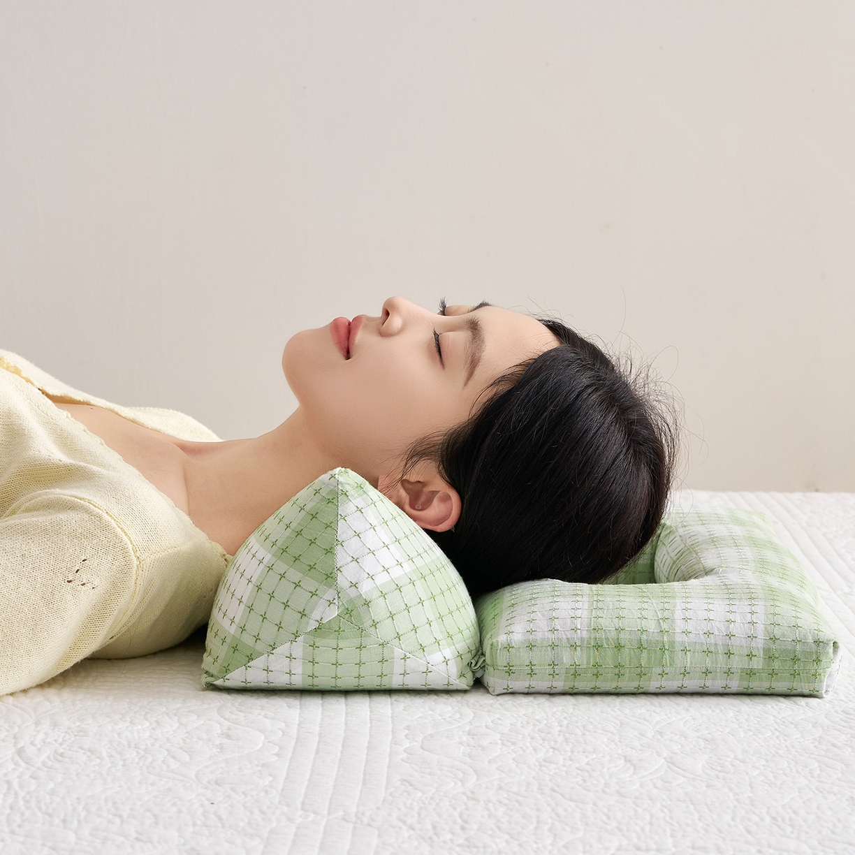 91家纺网 家纺一手货源 找家纺 乐可 2025新款渐变方格护耳组合枕荞麦枕头枕芯 渐变护耳组合枕-绿