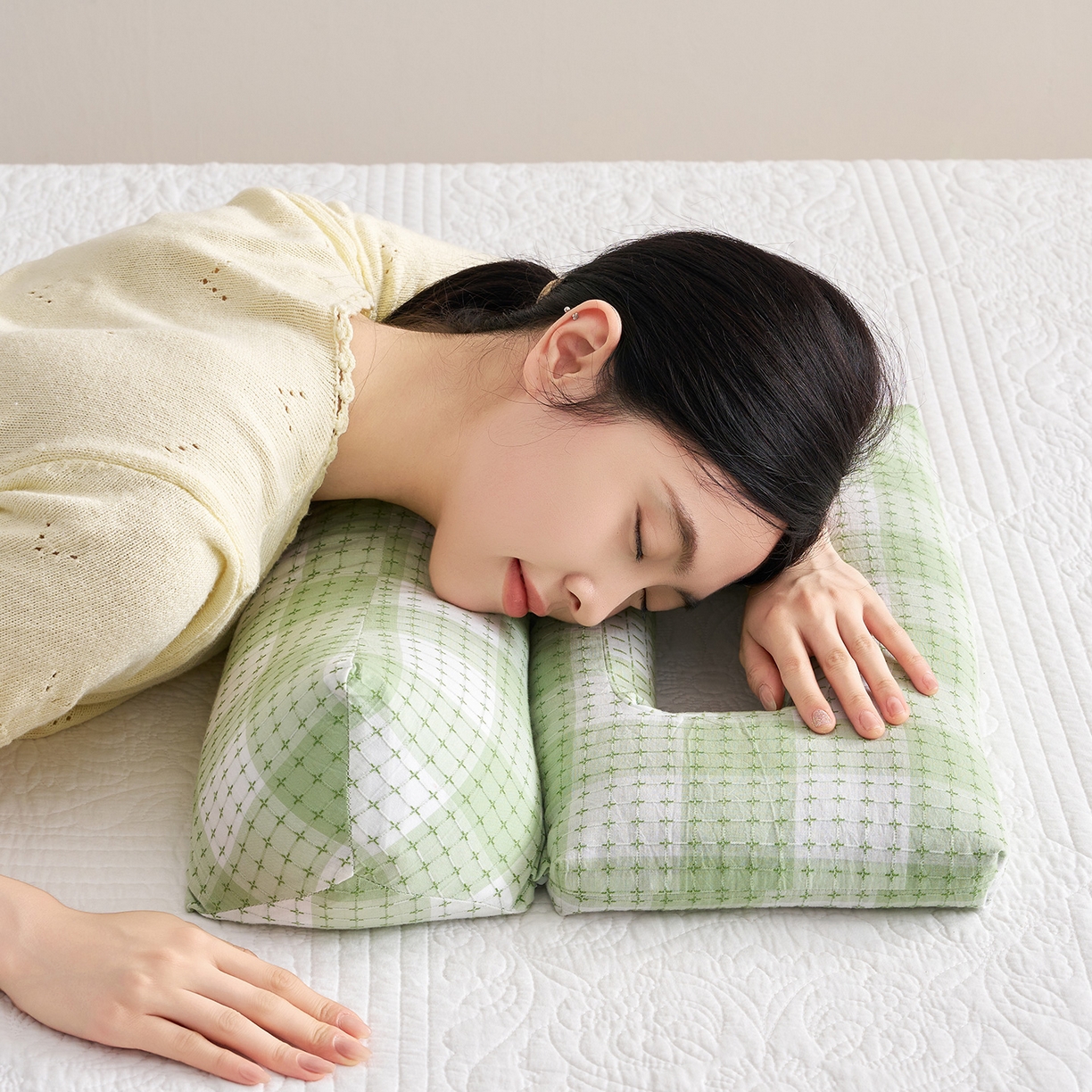 91家纺网 家纺一手货源 找家纺 乐可 2025新款渐变方格护耳组合枕荞麦枕头枕芯 渐变护耳组合枕-绿