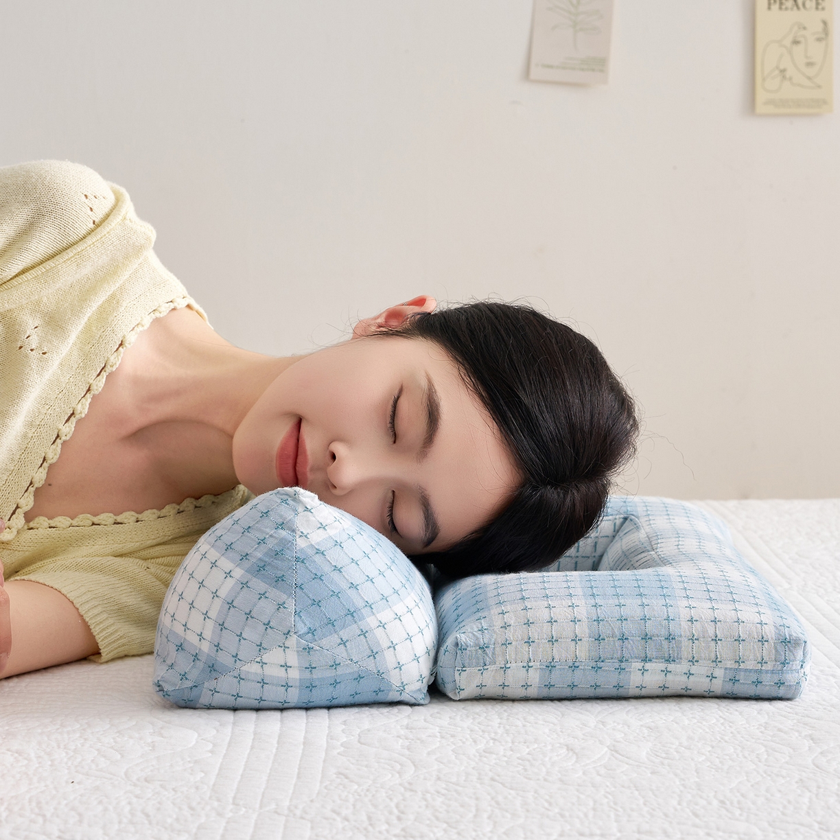 91家纺网 家纺一手货源 找家纺 乐可 2025新款渐变方格护耳组合枕荞麦枕头枕芯 渐变护耳组合枕蓝