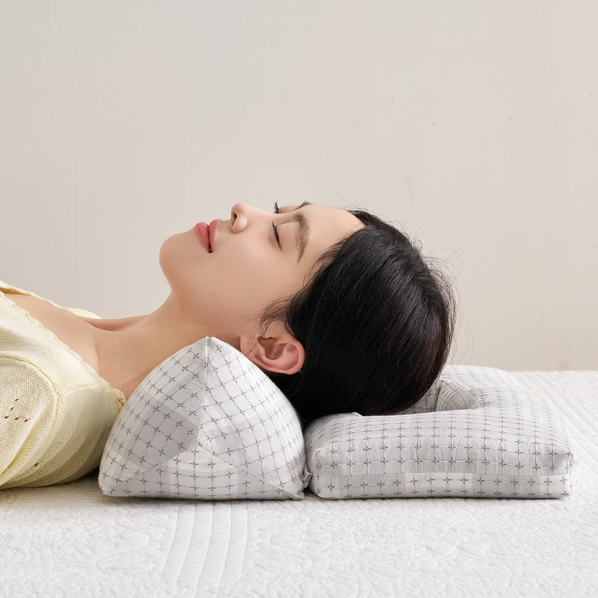 91家纺网 家纺一手货源 找家纺 乐可 2025新款渐变方格护耳组合枕荞麦枕头枕芯 渐变护耳组合枕-灰