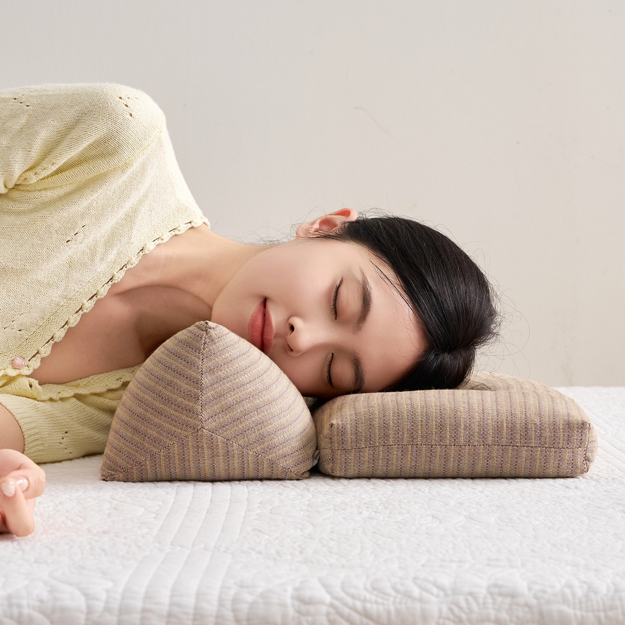 91家纺网 家纺一手货源 找家纺 乐可 2025新款4D护耳组合枕荞麦枕头枕芯 4D护耳组合枕-咖