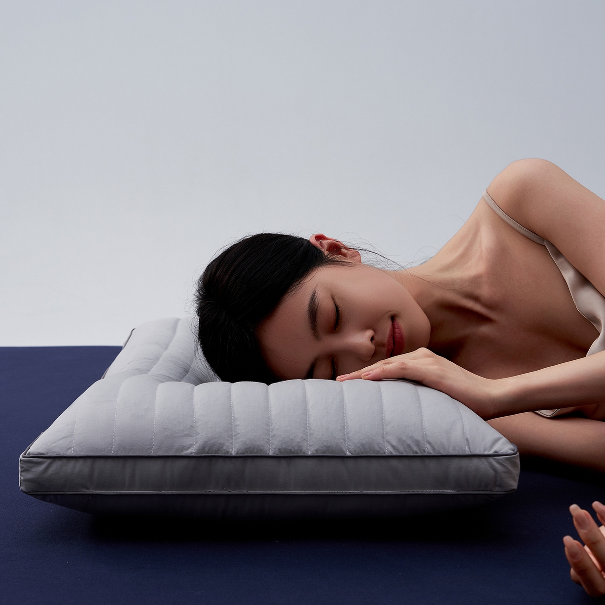 91家纺网 家纺一手货源 找家纺 乐可 2025新款全棉决明子酒店枕枕头枕芯 全棉决明子酒店枕-灰