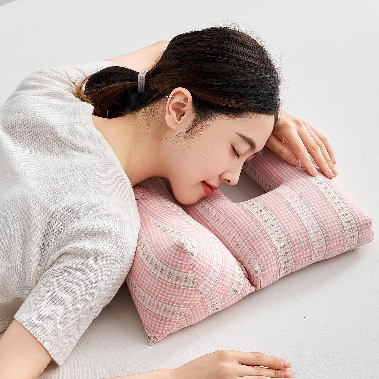 91家纺网 家纺一手货源 找家纺 （总）乐可 2025新款水洗棉护耳组合枕荞麦枕头枕芯