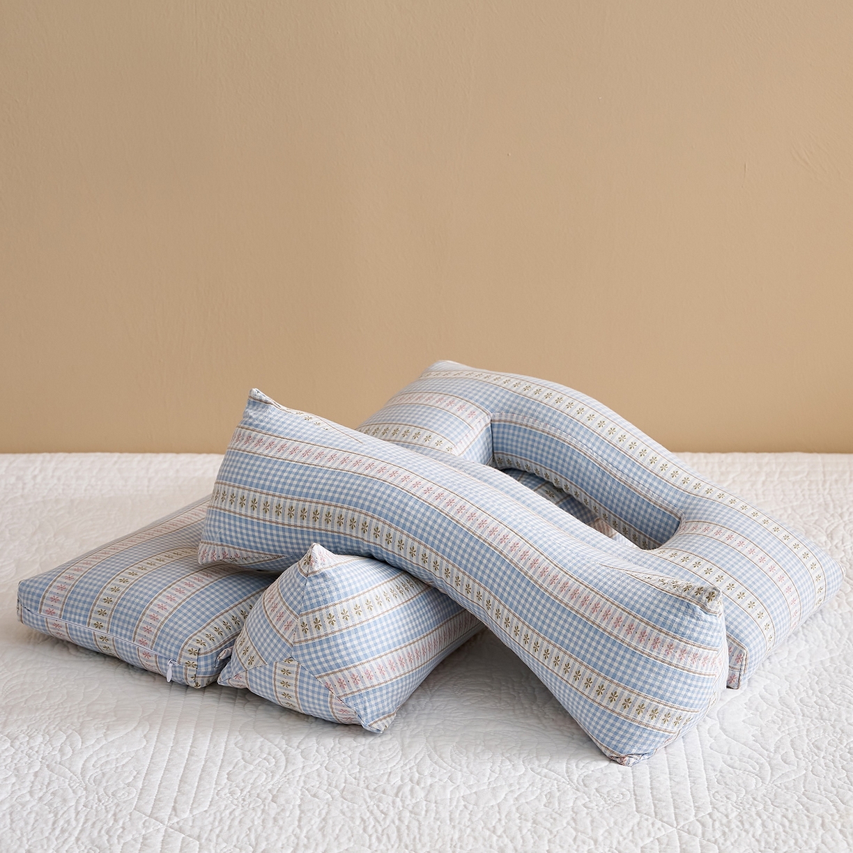 91家纺网 家纺一手货源 找家纺 乐可 2025新款水洗棉护耳组合枕荞麦枕头枕芯 水洗棉护耳组合枕-蓝条格