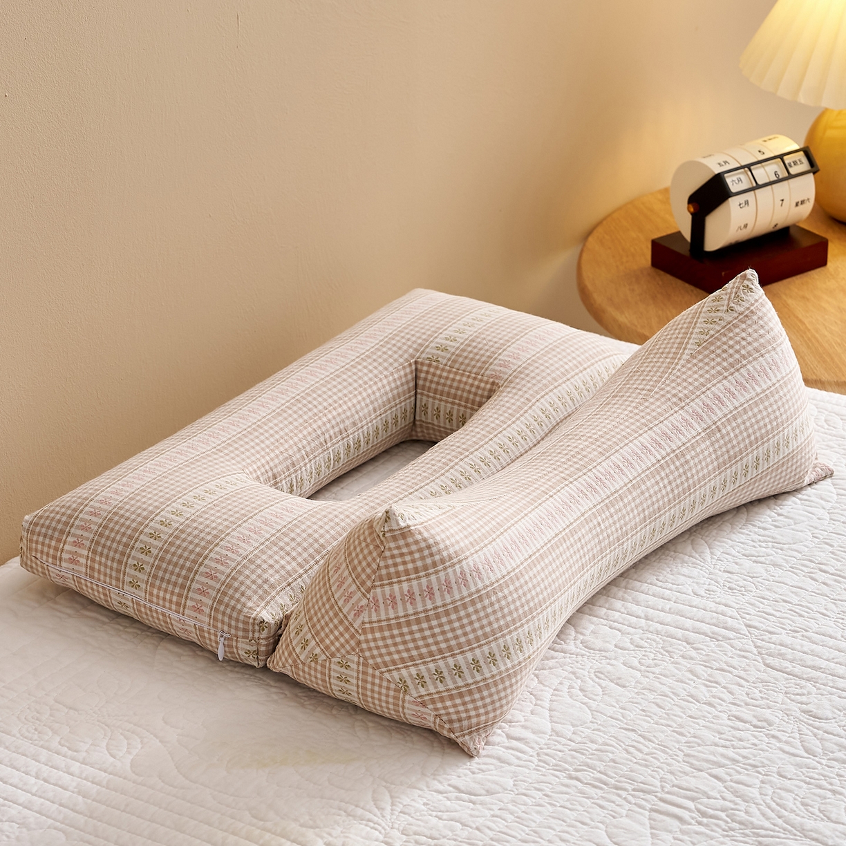 91家纺网 家纺一手货源 找家纺 乐可 2025新款水洗棉护耳组合枕荞麦枕头枕芯 水洗棉护耳组合枕-棕条格