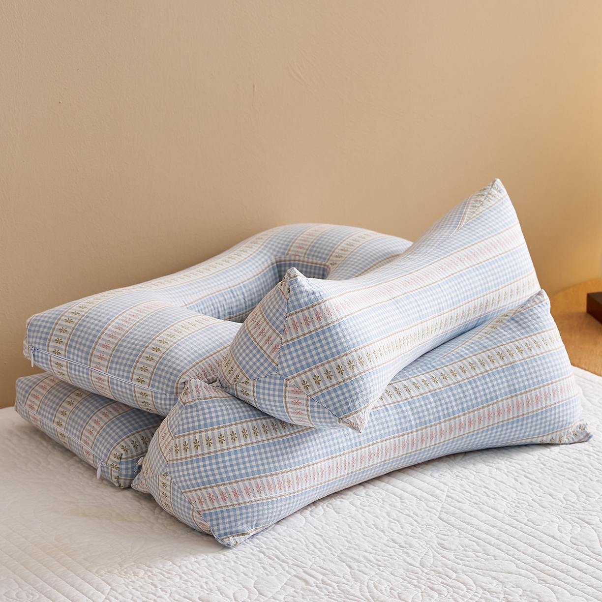 91家纺网 家纺一手货源 找家纺 乐可 2025新款水洗棉护耳组合枕荞麦枕头枕芯 水洗棉护耳组合枕-蓝条格