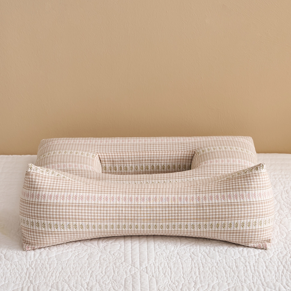 91家纺网 家纺一手货源 找家纺 乐可 2025新款水洗棉护耳组合枕荞麦枕头枕芯 水洗棉护耳组合枕-棕条格