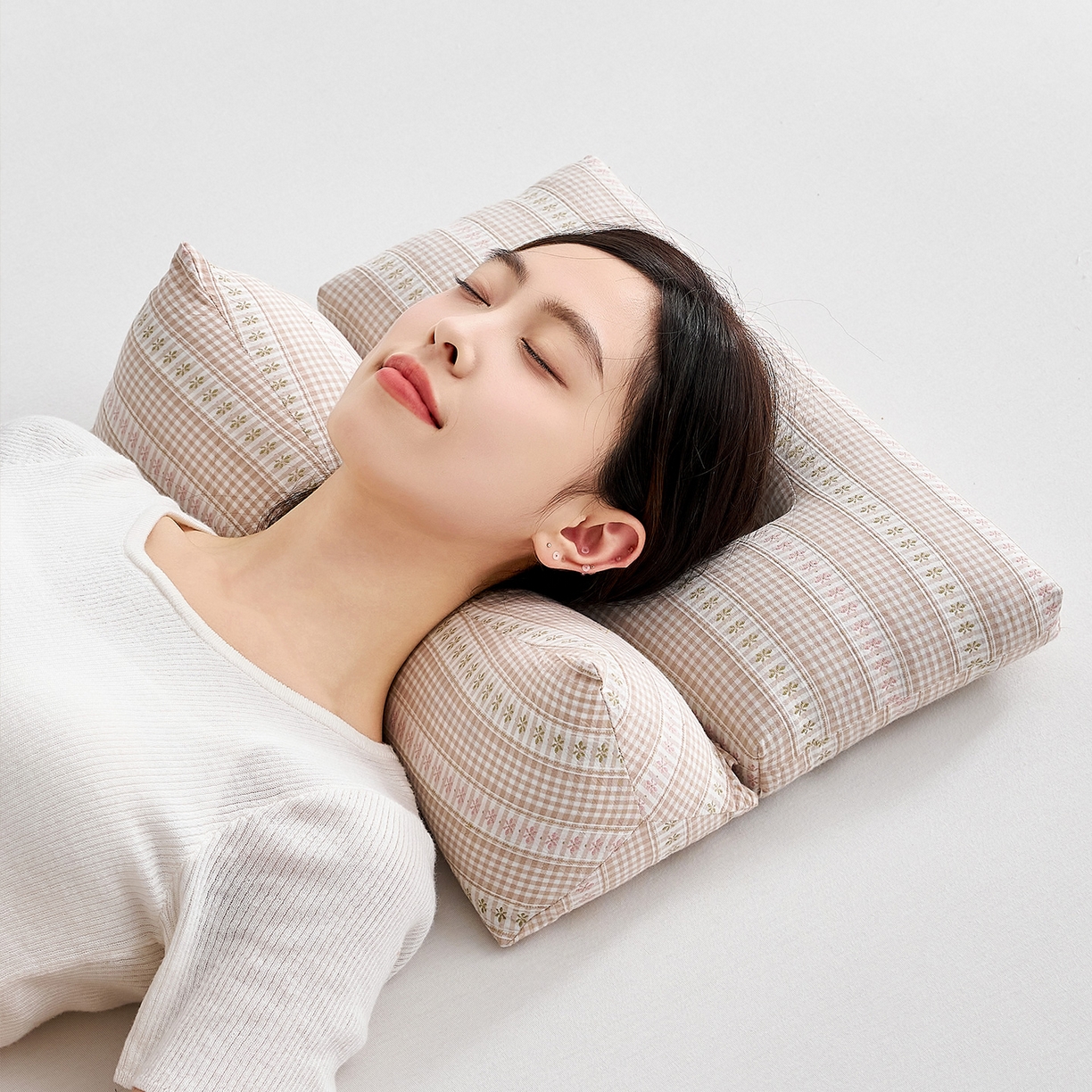 91家纺网 家纺一手货源 找家纺 乐可 2025新款水洗棉护耳组合枕荞麦枕头枕芯 水洗棉护耳组合枕-棕条格