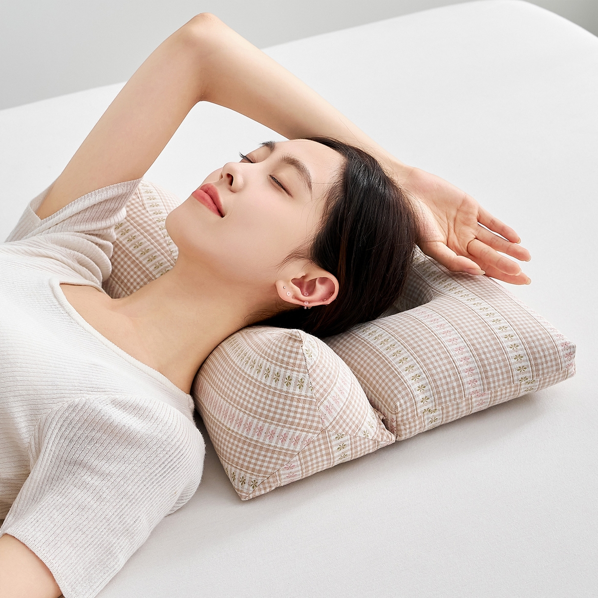 91家纺网 家纺一手货源 找家纺 乐可 2025新款水洗棉护耳组合枕荞麦枕头枕芯 水洗棉护耳组合枕-棕条格