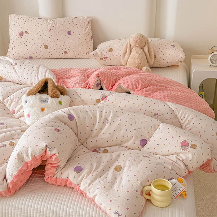 91家纺网 家纺一手货源 找家纺 丝芙妮家居（原乐视家纺） 2025新款云感棉豆豆被春秋被冬被被子被芯 草莓微甜