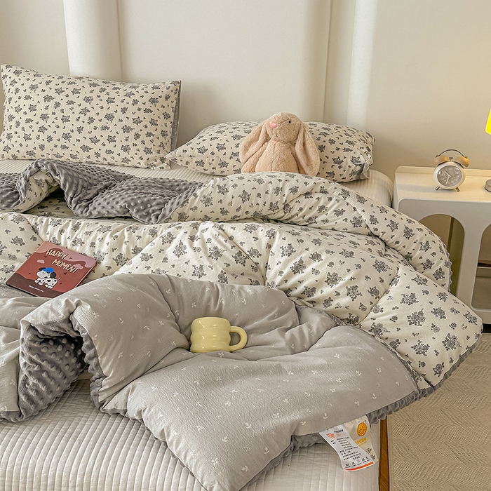 91家纺网 家纺一手货源 找家纺 丝芙妮家居（原乐视家纺） 2025新款云感棉豆豆被春秋被冬被被子被芯 墨色花园