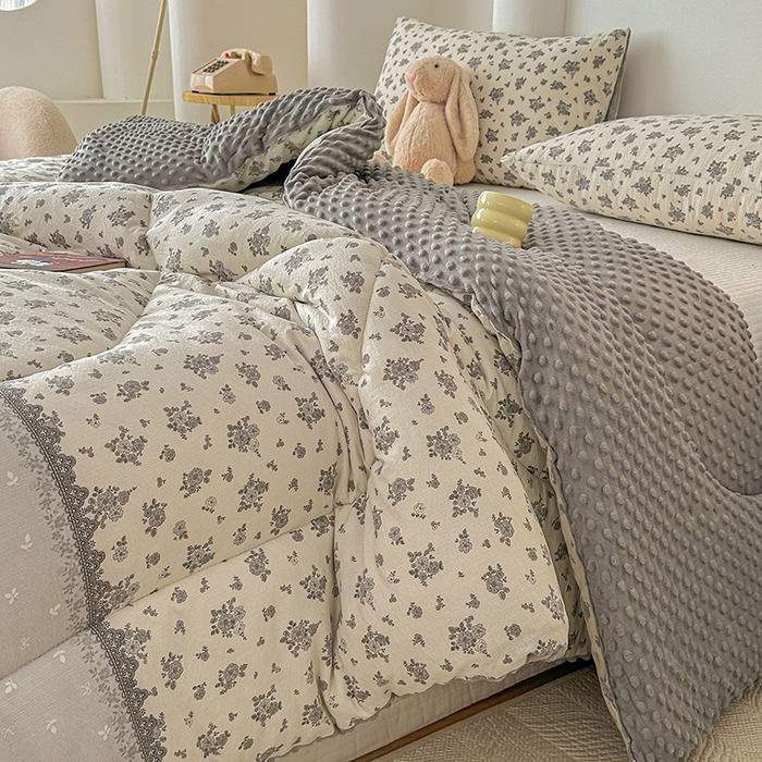 91家纺网 家纺一手货源 找家纺 丝芙妮家居（原乐视家纺） 2025新款云感棉豆豆被春秋被冬被被子被芯 墨色花园