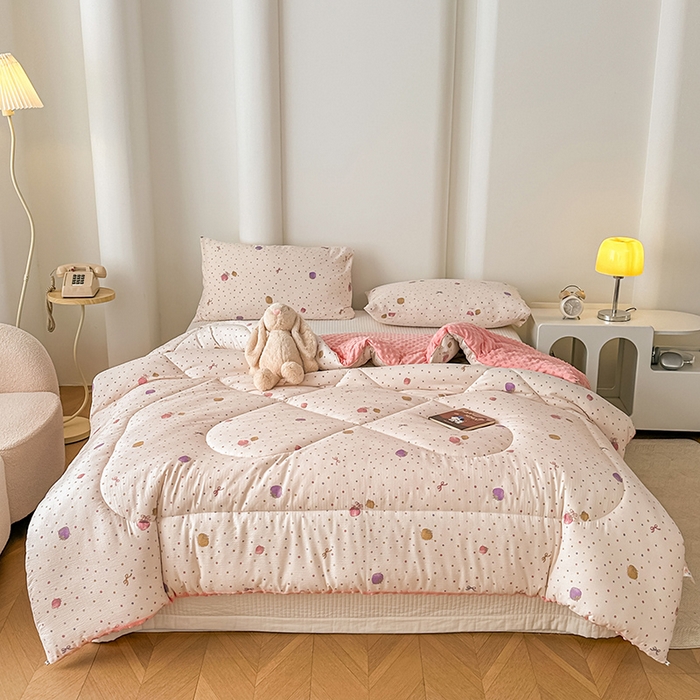 91家纺网 家纺一手货源 找家纺 丝芙妮家居（原乐视家纺） 2025新款云感棉豆豆被春秋被冬被被子被芯 草莓微甜