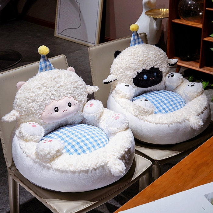 91家纺网 家纺一手货源 找家纺 仟亿莱 2025新款小羊翻肚皮蒲团坐垫 小白羊