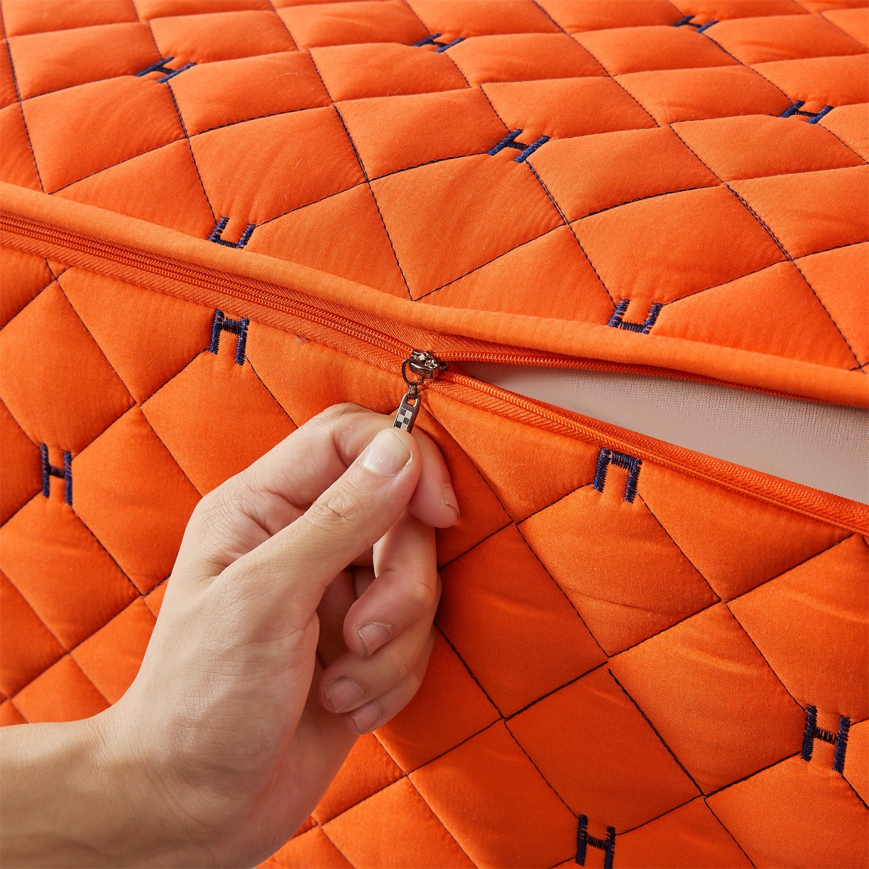 91家纺网 家纺一手货源 找家纺 （总）纤雅床笠 2025新款H刺绣磨毛全包单床笠床笠单件单品床笠