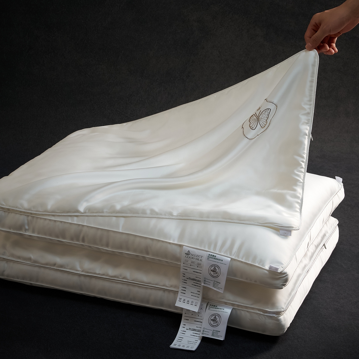 91家纺网 家纺一手货源 找家纺 乐可 2025新款七星丝润蚕丝双层枕枕头枕芯 七星蚕丝双层枕-白