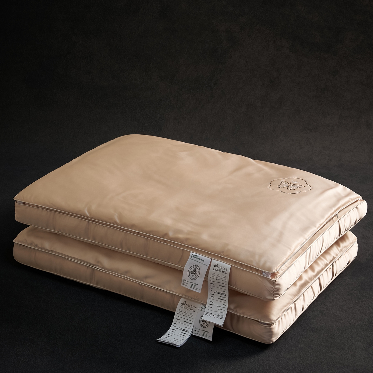 91家纺网 家纺一手货源 找家纺 乐可 2025新款七星丝润蚕丝双层枕枕头枕芯 七星蚕丝双层枕-香槟