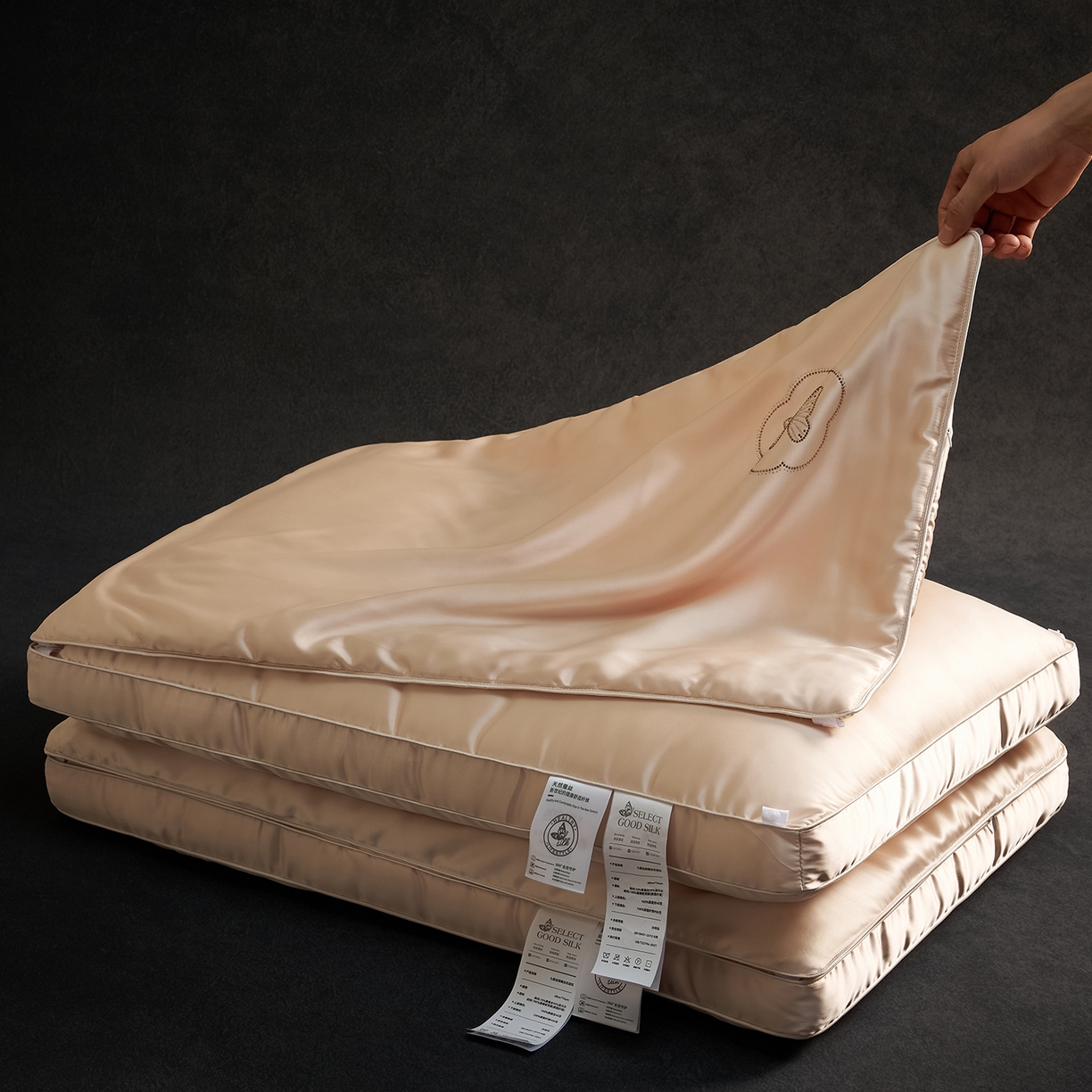 91家纺网 家纺一手货源 找家纺 乐可 2025新款七星丝润蚕丝双层枕枕头枕芯 七星蚕丝双层枕-香槟