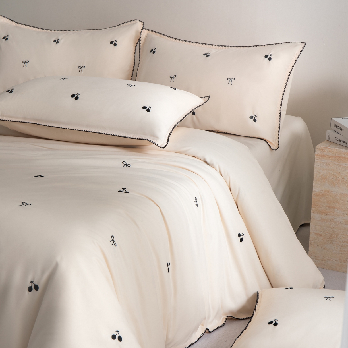 91家纺网 家纺一手货源 找家纺 花愿（原花纪） 2025新款水洗棉刺绣三角针四件套系列-芭提雅 芭提雅-奶昔白