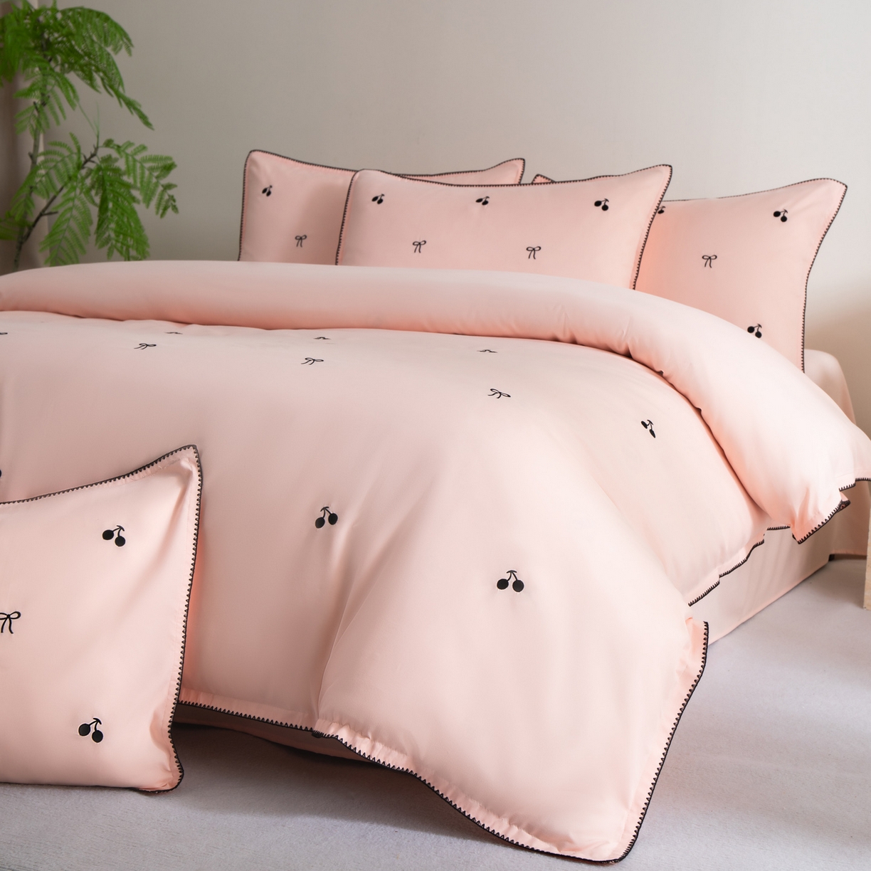 91家纺网 家纺一手货源 找家纺 花愿（原花纪） 2025新款水洗棉刺绣三角针四件套系列-芭提雅 芭提雅-樱花粉