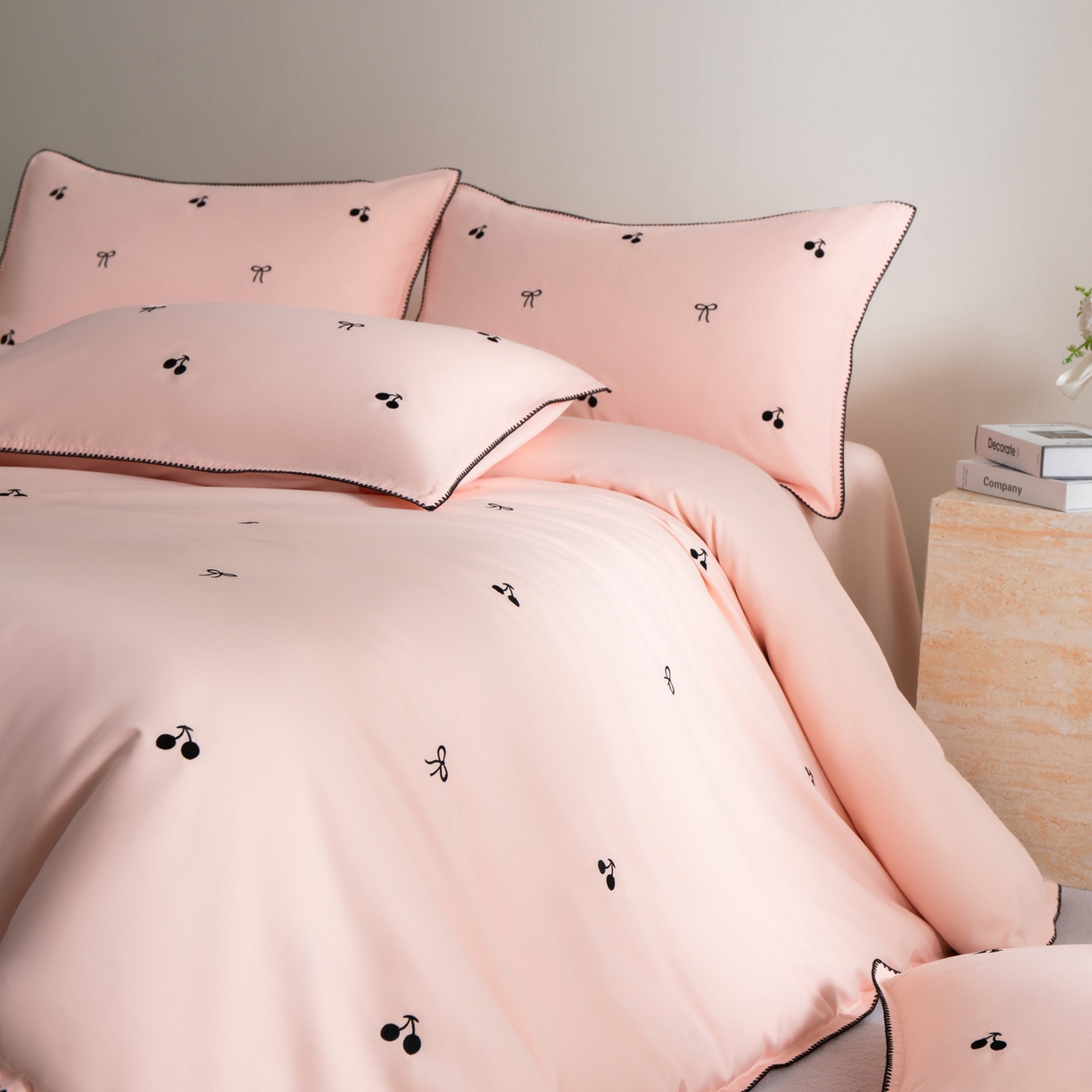 91家纺网 家纺一手货源 找家纺 花愿（原花纪） 2025新款水洗棉刺绣三角针四件套系列-芭提雅 芭提雅-樱花粉