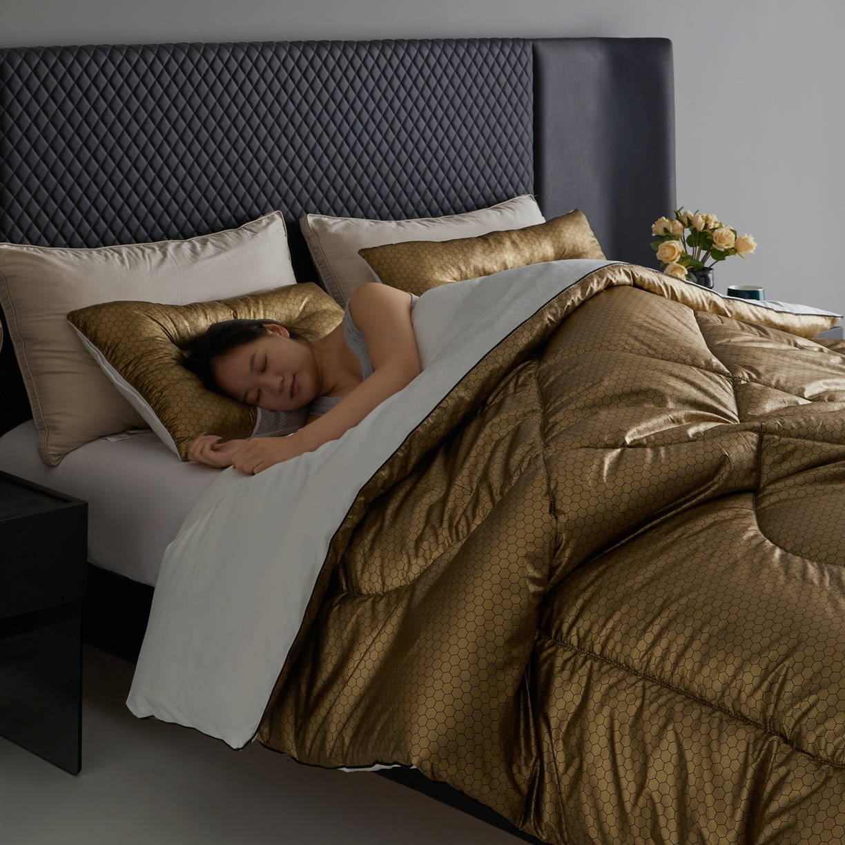 91家纺网 家纺一手货源 找家纺 （总）船王家纺 2025新款石墨烯黑金蓄热被加厚功能被恒温被子保暖冬被礼品被芯太空被批发