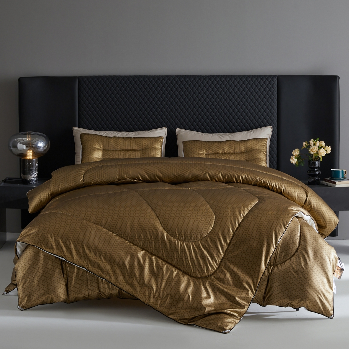 91家纺网 家纺一手货源 找家纺 （总）船王家纺 2025新款石墨烯黑金蓄热被加厚功能被恒温被子保暖冬被礼品被芯太空被批发