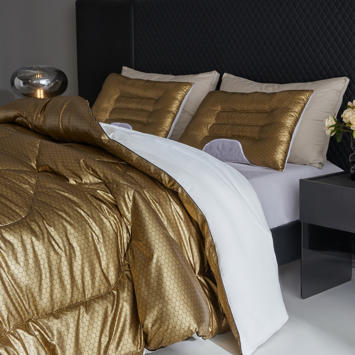 91家纺网 家纺一手货源 找家纺 （总）船王家纺 2025新款石墨烯黑金蓄热被加厚功能被恒温被子保暖冬被礼品被芯太空被批发