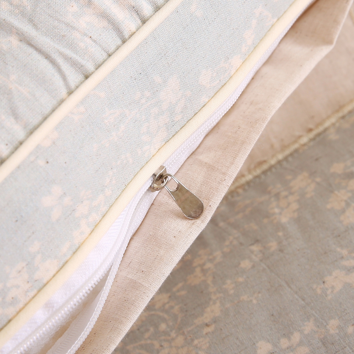 91家纺网 家纺一手货源 找家纺 鼎晟纺 2025新款国潮棉麻秋冬不上火枕头学生成人枕芯 天青色