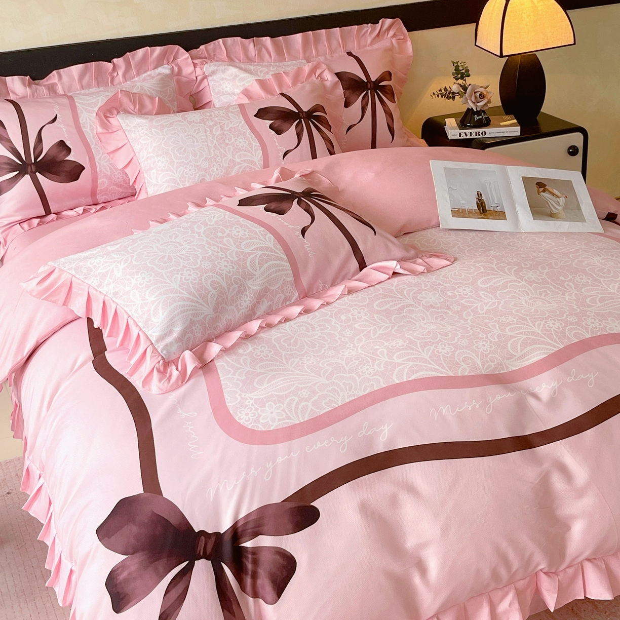 91家纺网 家纺一手货源 找家纺 大麦乐田 2025新款加厚磨毛植物羊绒韩版四件套 法式浪漫 玉