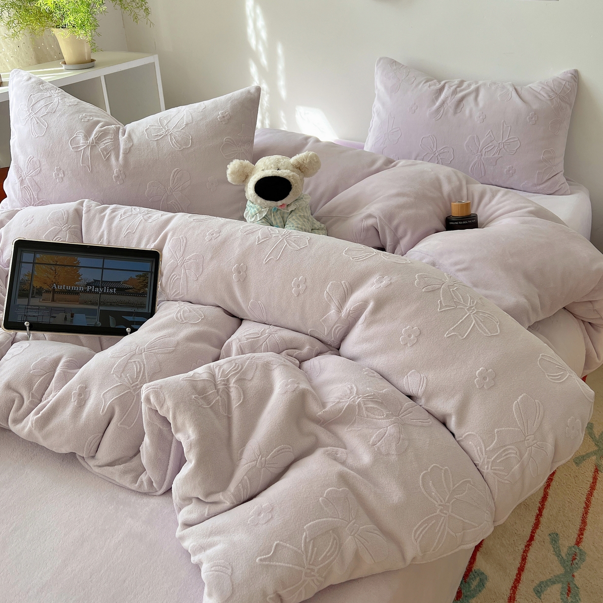 91家纺网 家纺一手货源 找家纺 （总）六巷胡同 2025新款INS博主风蝴蝶结心语立体雕花A类牛奶绒四件套 （会员减5元）