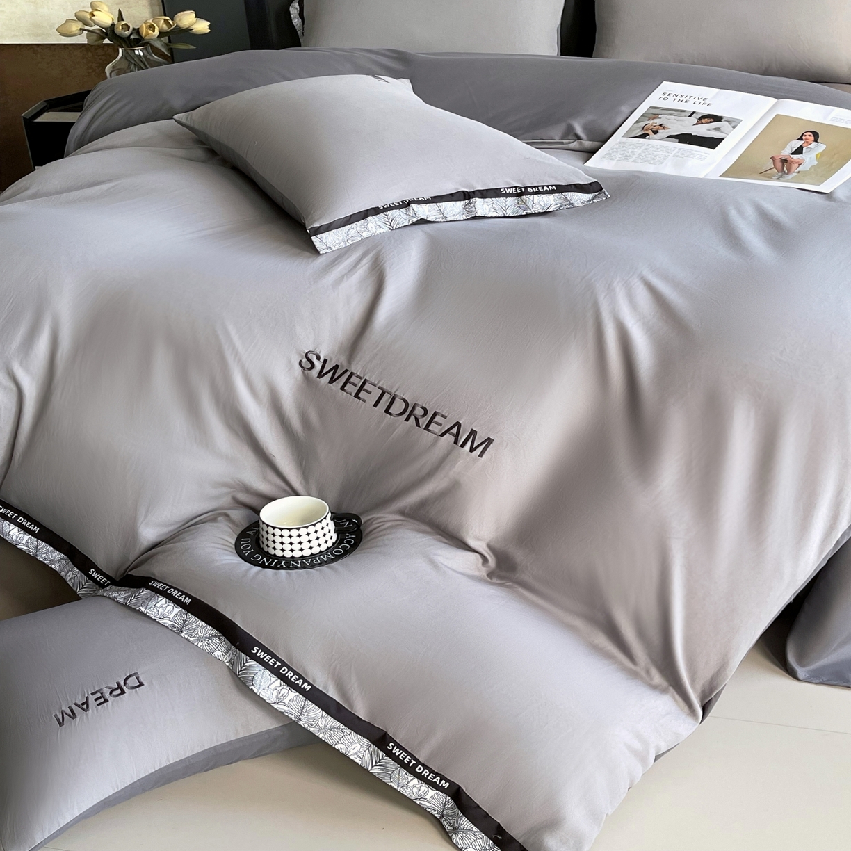 91家纺网 家纺一手货源 找家纺 大麦乐田 2025新款法式轻奢碳素刺绣磨毛四件套-北欧风情 北欧风情 绅士灰