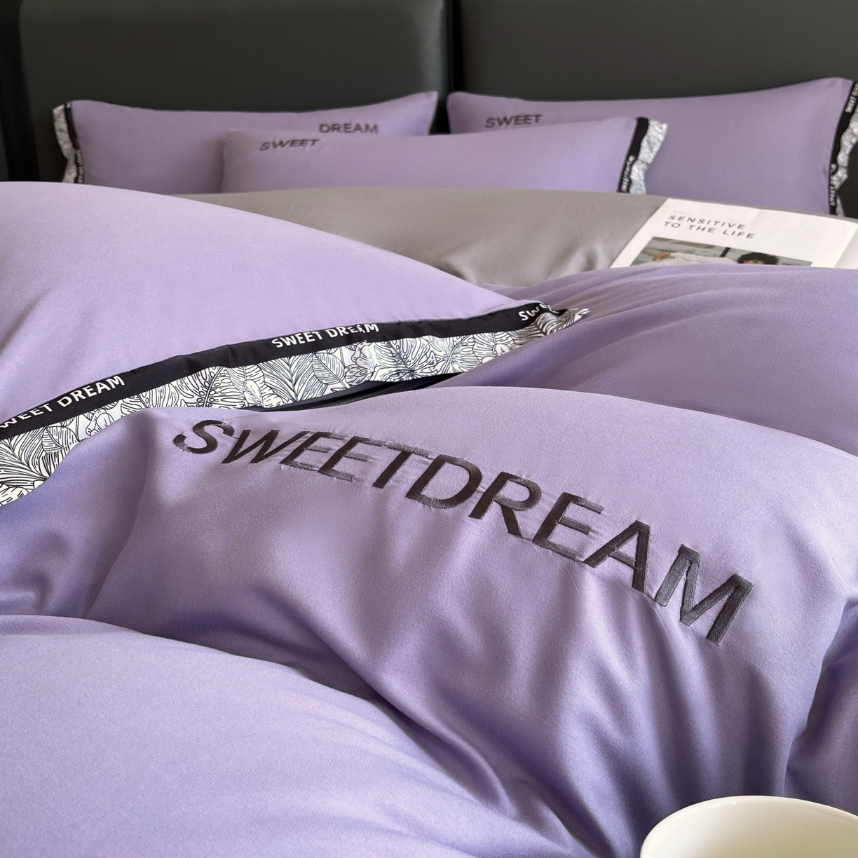 91家纺网 家纺一手货源 找家纺 大麦乐田 2025新款法式轻奢碳素刺绣磨毛四件套-北欧风情 北欧风情 梦幻紫