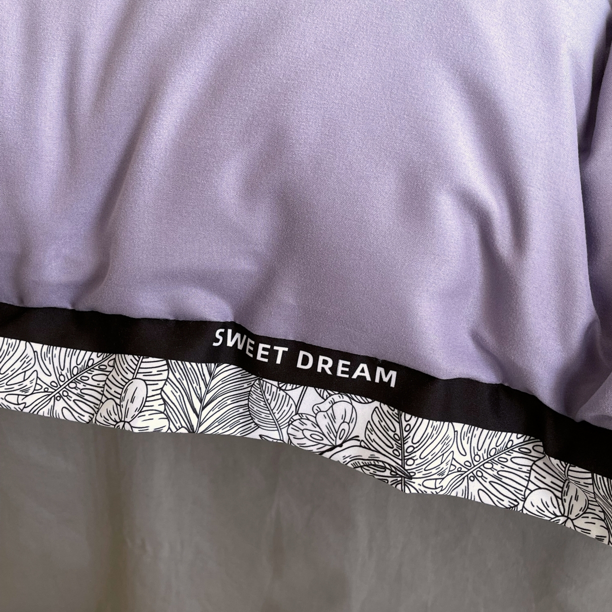 91家纺网 家纺一手货源 找家纺 大麦乐田 2025新款法式轻奢碳素刺绣磨毛四件套-北欧风情 北欧风情 梦幻紫